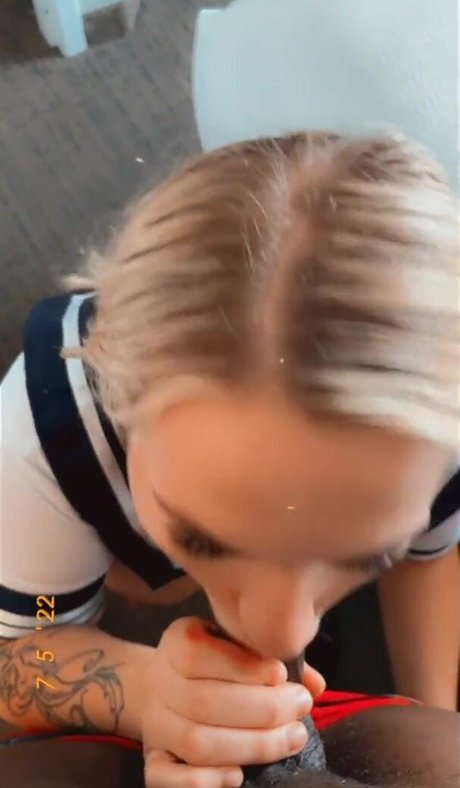 realzoieburgher_ erwachsene sexy bild