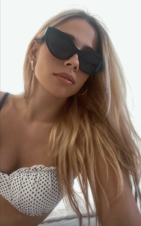 Dimitra Menegatou heiße freie bild