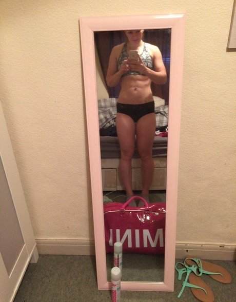 Katy Marchant sexy galerie