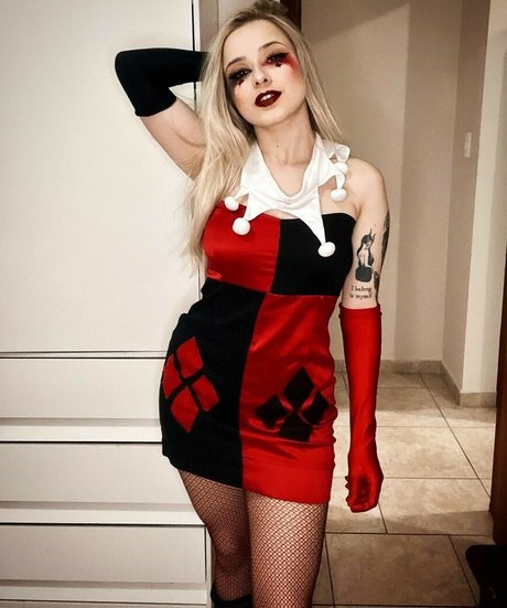 Rafaela Riggs model perfekte foto