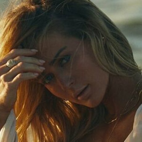 turnschuhe nur fans nackt xxx bilder