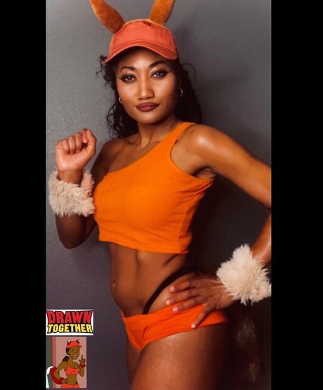 Junkothegoddess model kunst foto