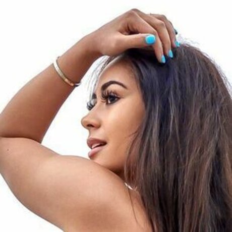 Maya Everon porno pornostar fotos