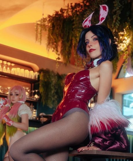 MiikhyDeafening pornostar bild