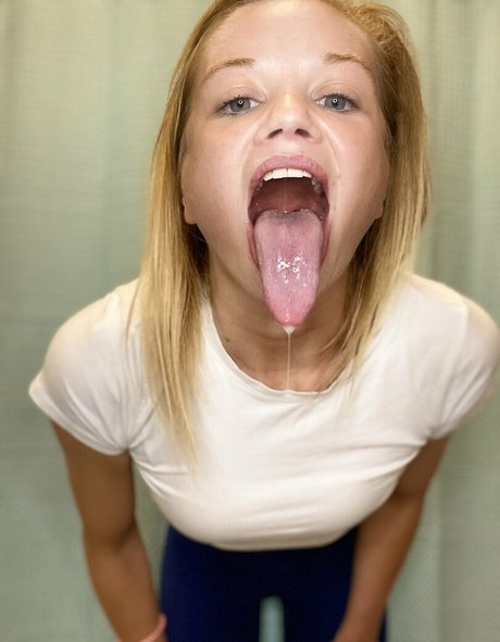 katelynlongtongue perfekte top bild
