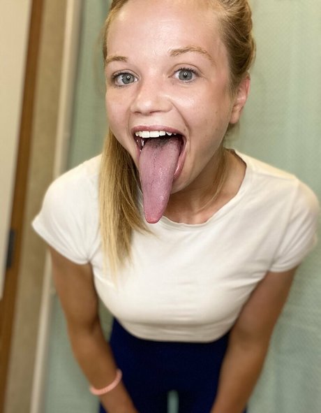katelynlongtongue nacktheit akt fotos
