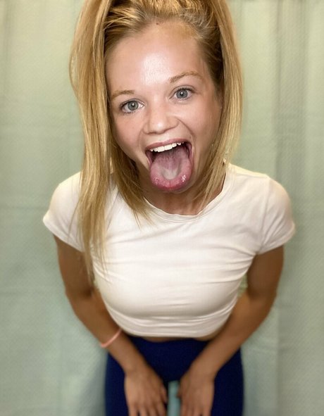 katelynlongtongue erwachsene heiße archiv