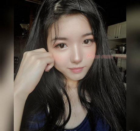 MewMewKari perfekte nackte bild