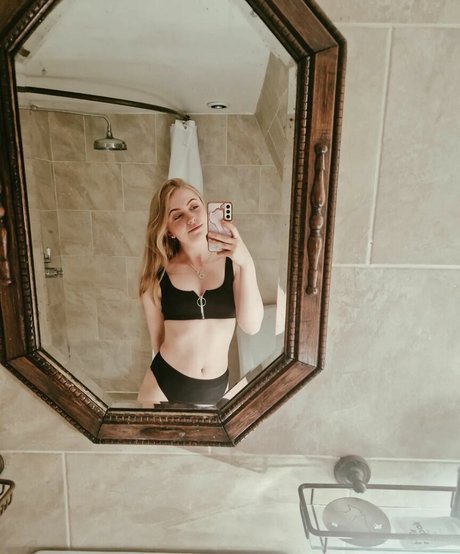 Olivia Tucker erwachsene nackt fotos