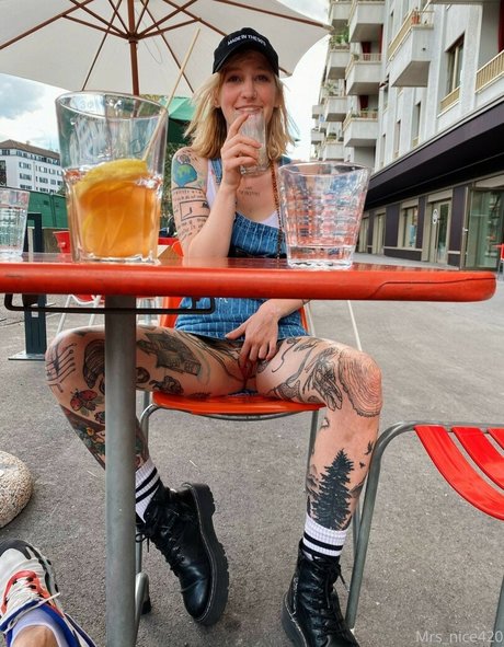 MrsNice420 freie akt bild