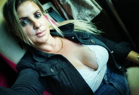 Felina Cris erotische kostenlose archiv