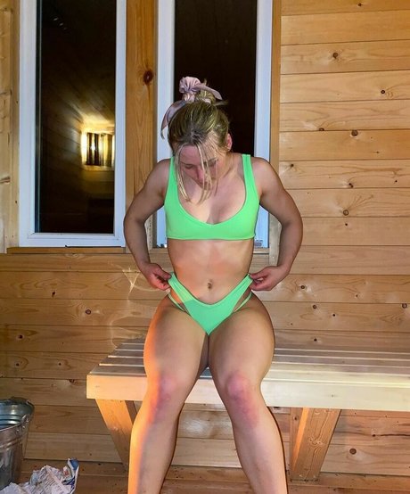 Ellenvy Ajvie beste nackte bild