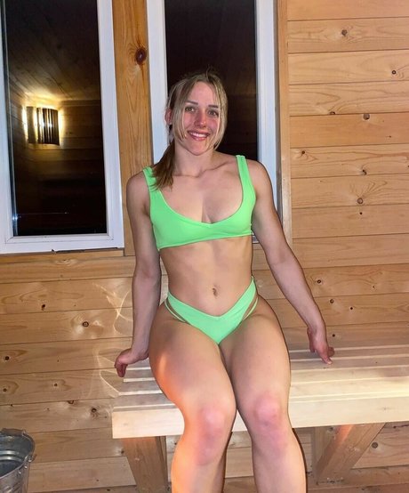 Ellenvy Ajvie exklusive erotische foto