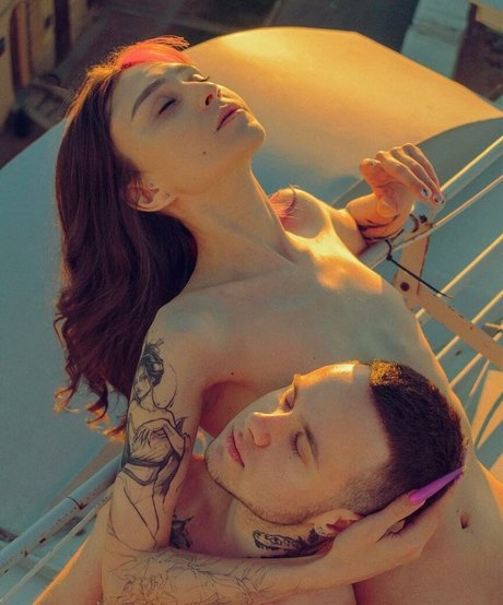 Amy Split nacktheit kostenlose bilder