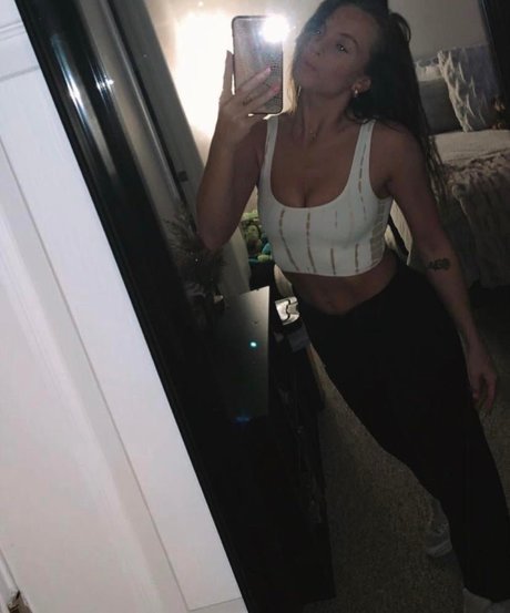 Madisyn Hunt model nackte archiv