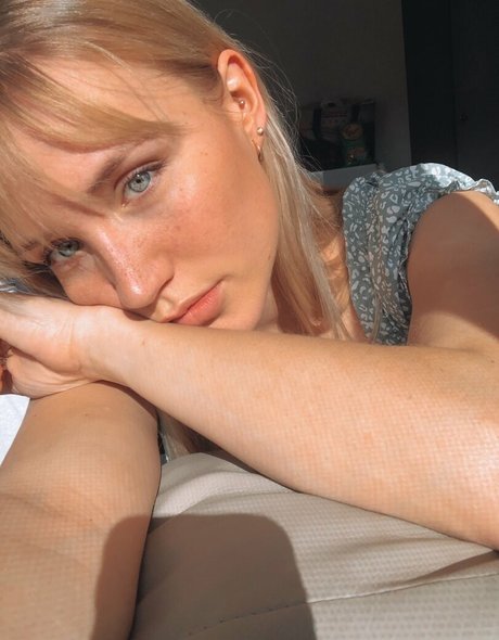 QAEKZ nackt exklusive galerie