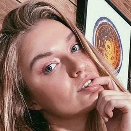 Millie Amber kunst nackt bilder