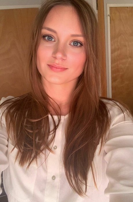 LillyPie erwachsene nackte archiv