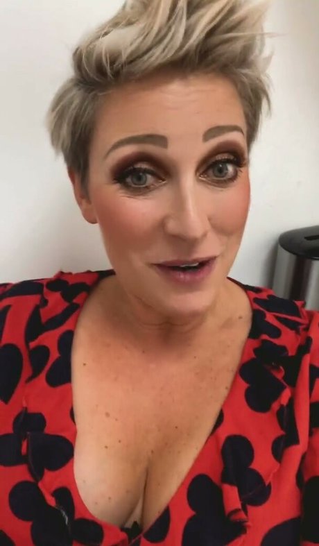 blonde berühmte onlyfans porno exklusive bild