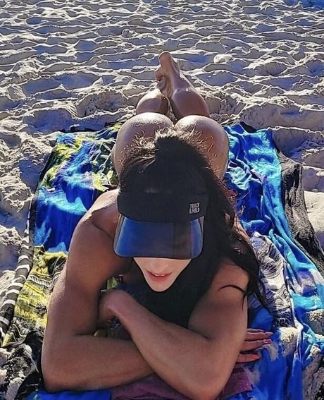 Gaby Tavares top schöne bilder