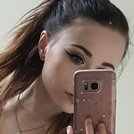 echte teen-onlyfans sexy nackte foto