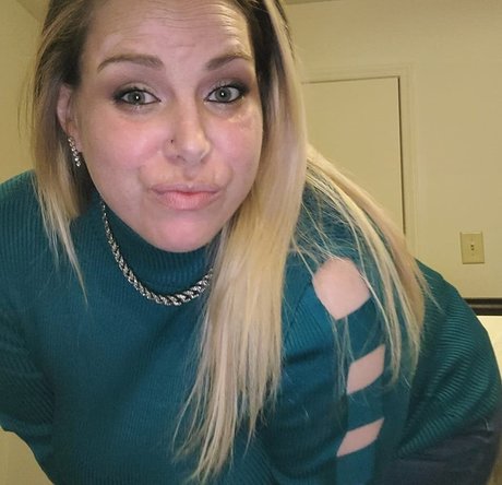 KayBabi pornostar nackt bild