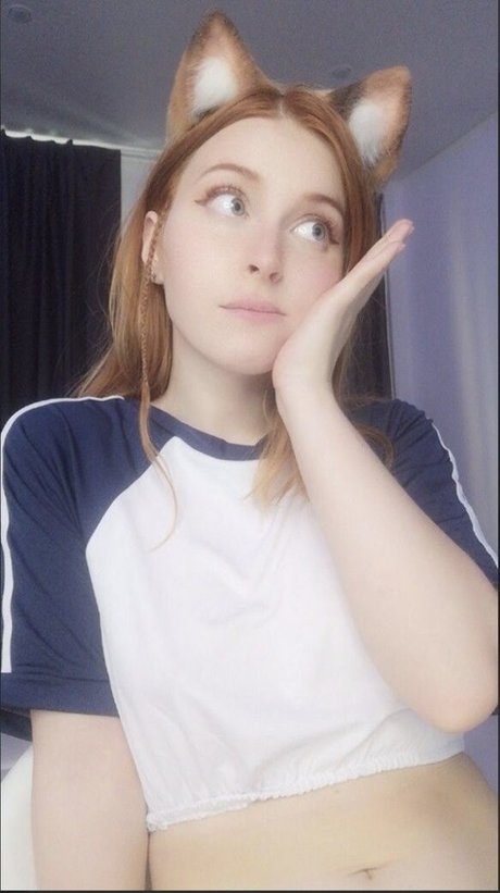 Pocketrocket model heiße bilder