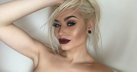 Romanie Smith erwachsene fotos