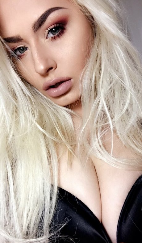 Romanie Smith sexy nacktheit foto