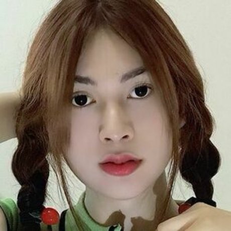 Nichada Rungnapha heiße freie archiv