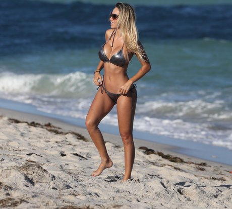 Maria Hering model sexy galerie