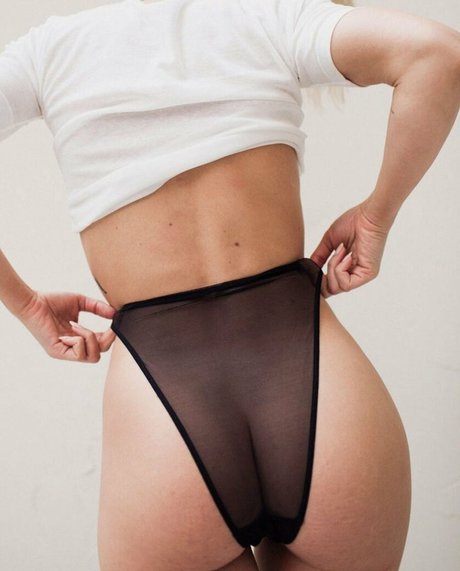 Olesya Rulin heiße freie galerien