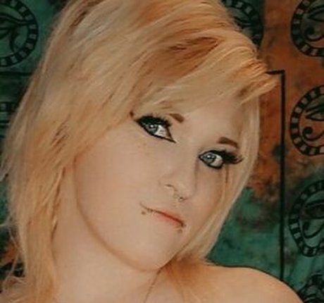 Chaotic Waifu heiße nackt bilder