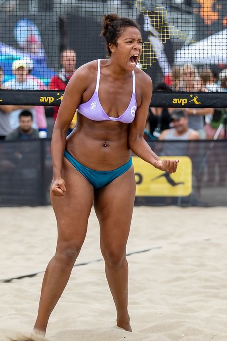 Falyn Fonoimoana schöne nette galerie