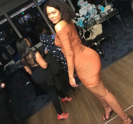 Falyn Fonoimoana kunst erotische fotos