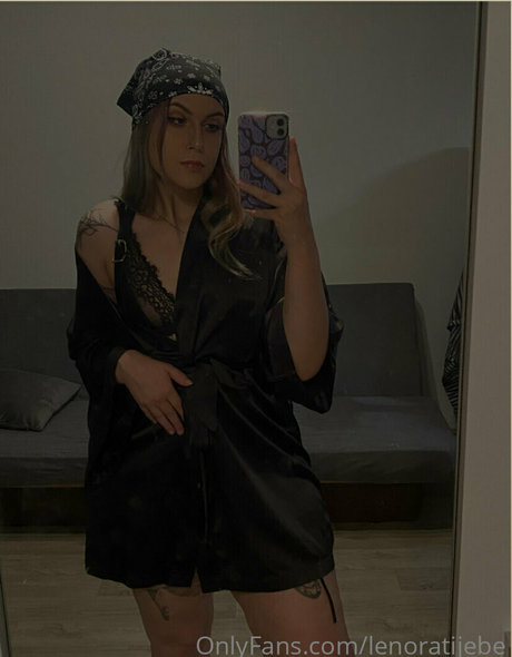lenoratijebe nackt erotische foto