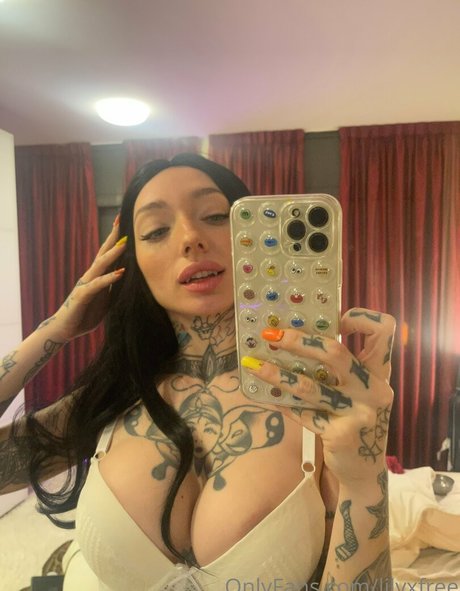 Nefka Micaela nackt hübsche fotos