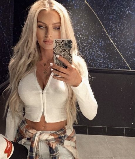 Holly Stocks hd porno bild