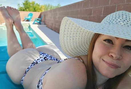 Scarlett Shields nackt kunst galerie