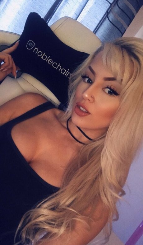 Xcandylashes hübsche nackte bild