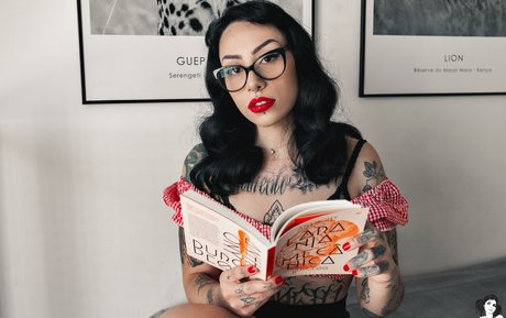 Repasquinelli model schöne archiv