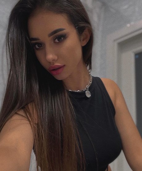 Sophia Adamova xxx heiße archiv