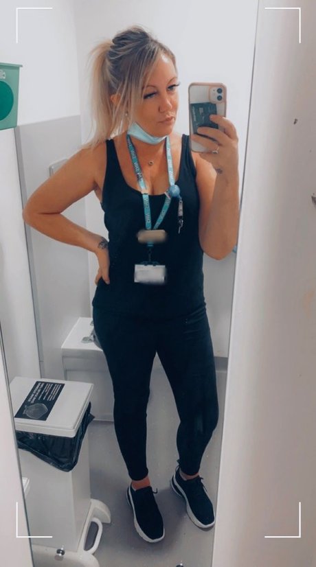 Leaxxxxx model bilder