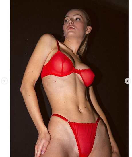 anna marihuana sexy kunst archiv