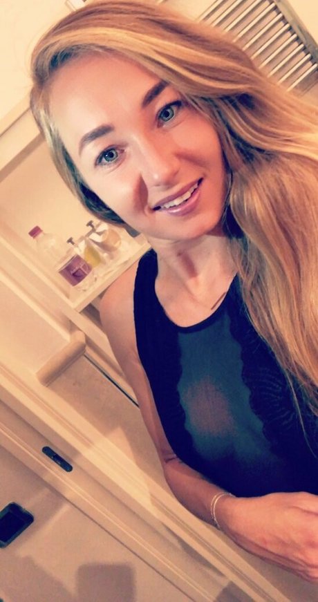 Julia Glushko Bilder