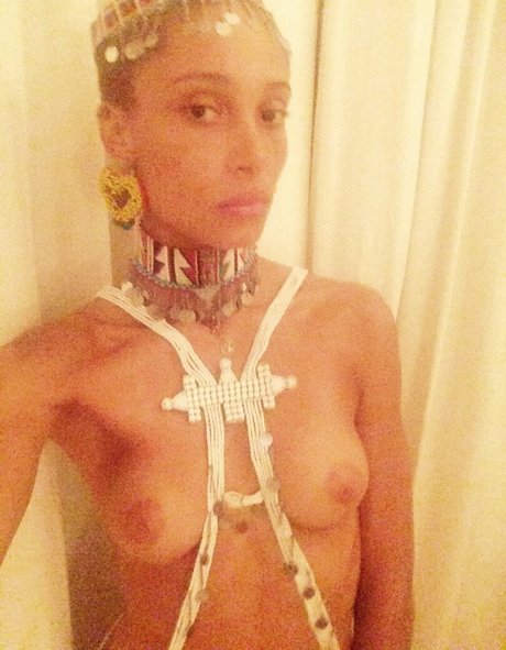 Adwoa Aboah erotische pornografische bilder