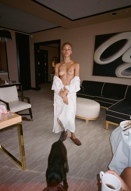 Adwoa Aboah kunst beste foto