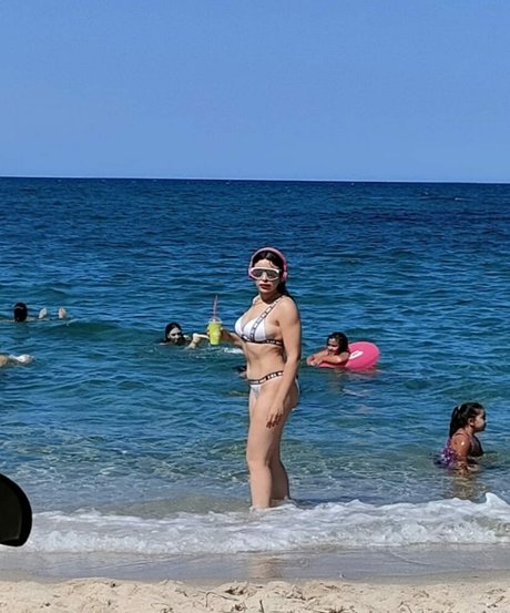 Islem Beji erwachsene kunst archiv