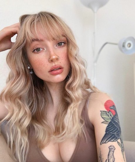 badboyblues model nackte galerie