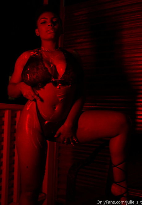 Julie Silver erotische freie bilder